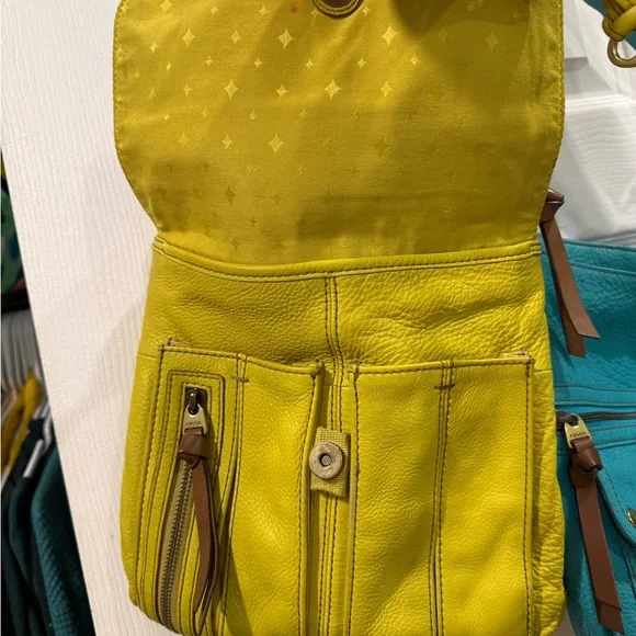 Yellow and Blue FOSSIL pebbleleather Women's Shoulder/Crossbody Bags (set of 2) - Picture 5 of 16